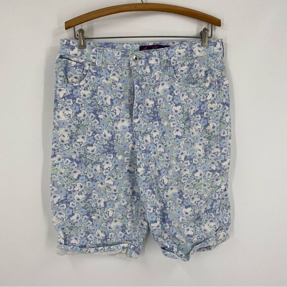 Gloria Venderbilt Women’s High Rise Floral Bermuda Shorts size 10 - Picture 1 of 3